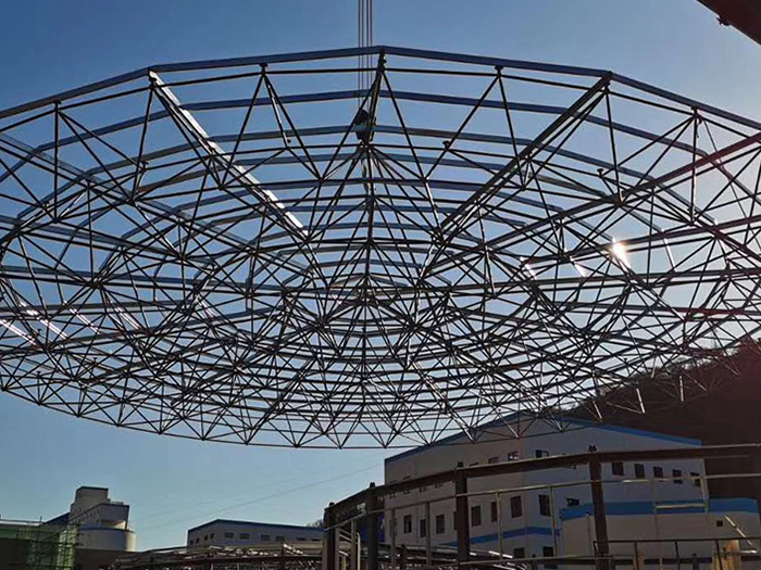四川螺栓球网架工程施工现场